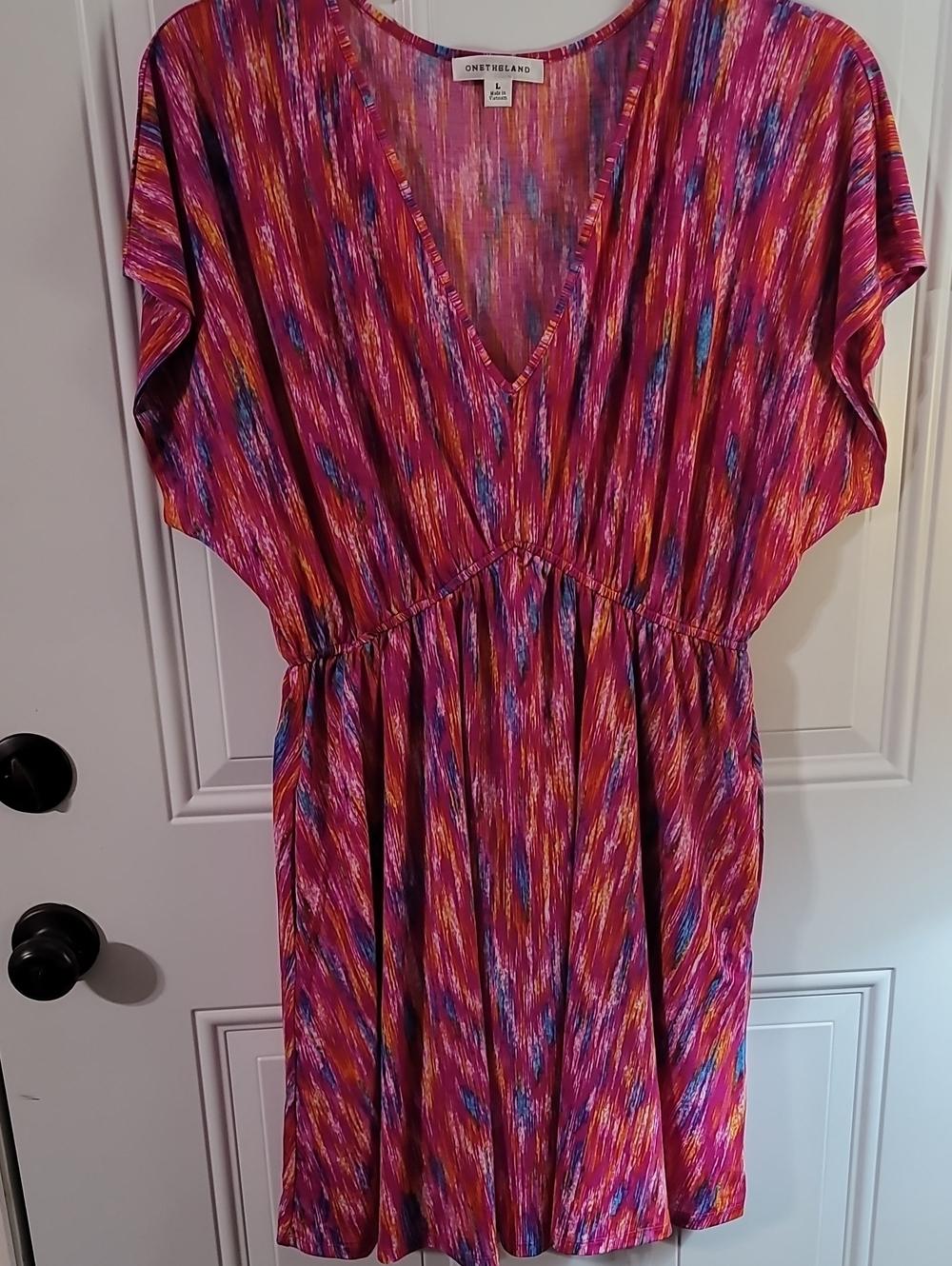 OnetheLand Fuchsia Multicolor V-Neck Mini Dress Romper